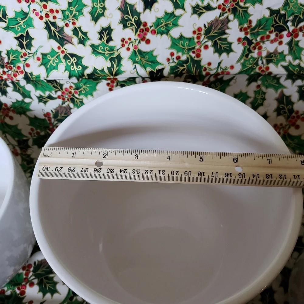 N/A christmas bowls